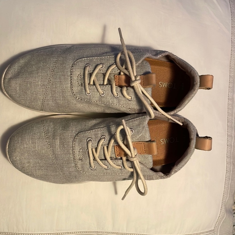 Toms canvas shoes